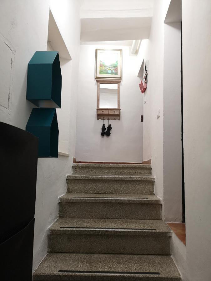 Appartamento Tipico In Centro Storico Урбино Екстериор снимка
